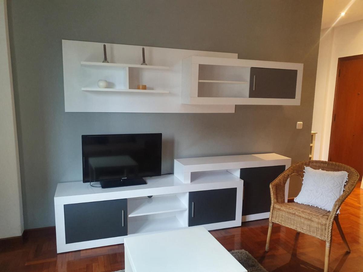 Casco Historico- Vivienda De 2 Habitaciones Con Parking Oviedo Bagian luar foto