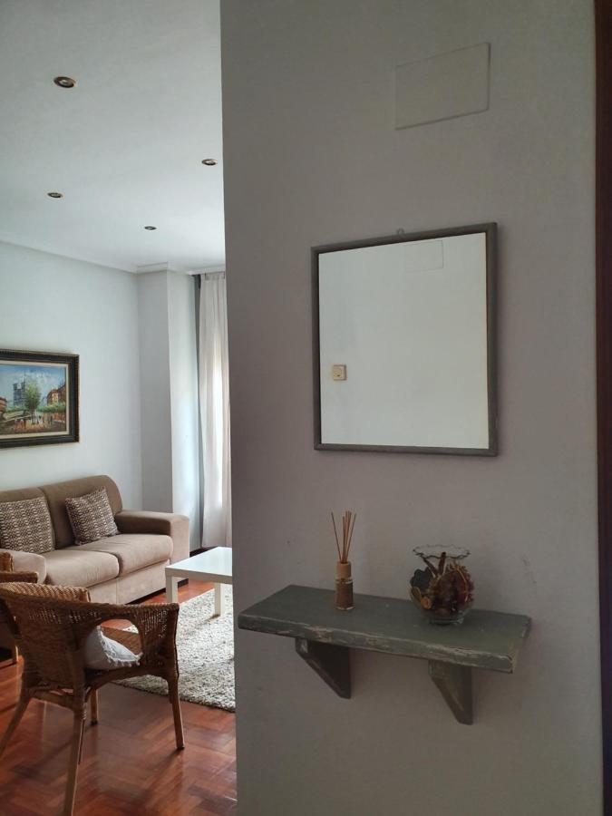 Casco Historico- Vivienda De 2 Habitaciones Con Parking Oviedo Bagian luar foto